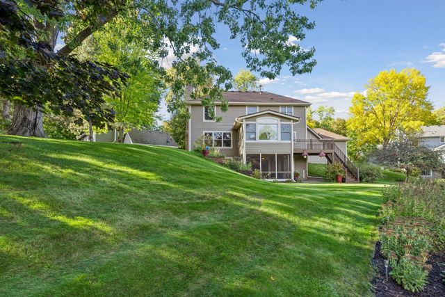 19015 31st Avenue N, Plymouth, MN 55447