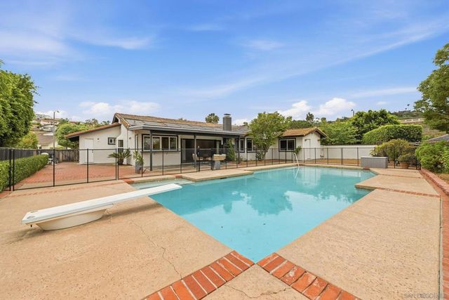 802 Santa Hidalga, Solana Beach, CA 92075