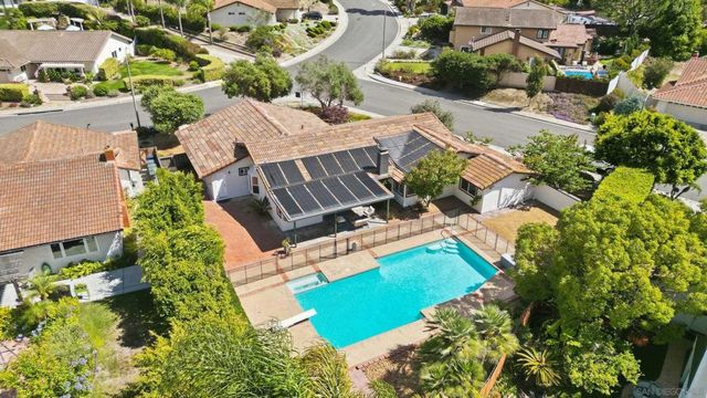 802 Santa Hidalga, Solana Beach, CA 92075
