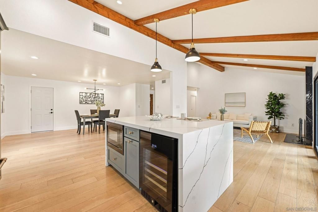 Image 10 of property listing at 802 Santa Hidalga, Solana Beach, CA 92075