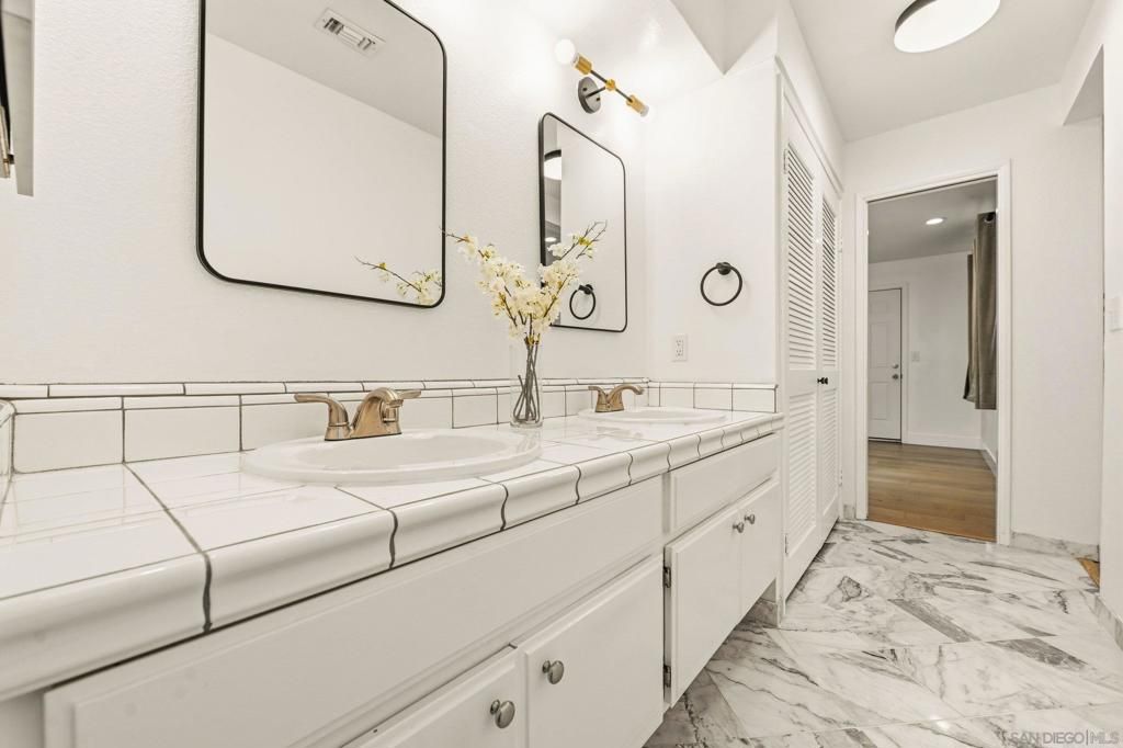 Image 23 of property listing at 802 Santa Hidalga, Solana Beach, CA 92075