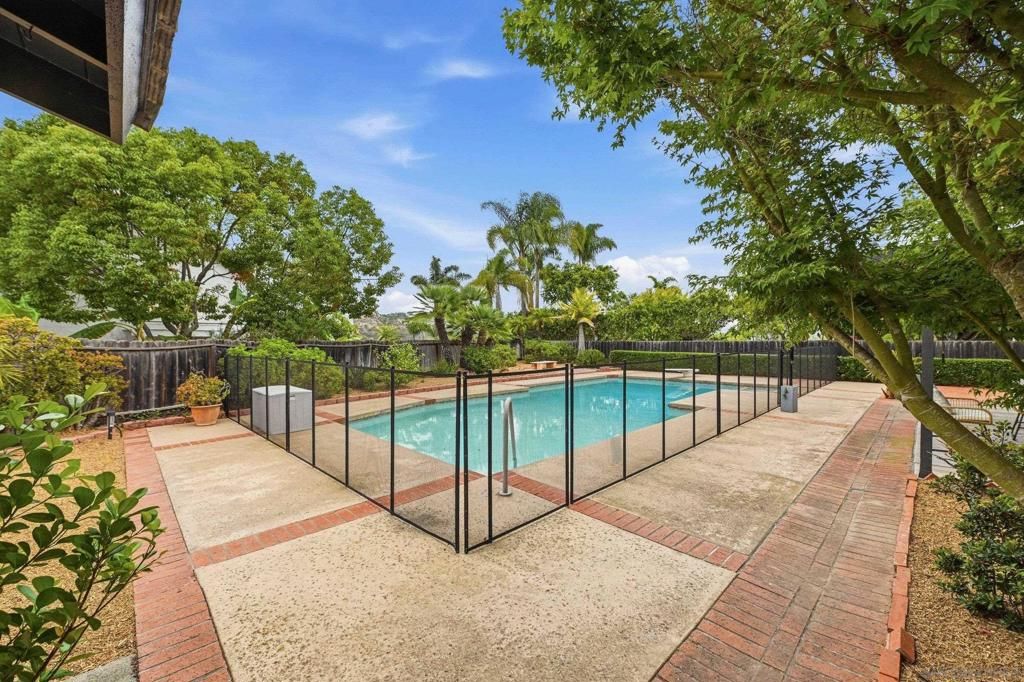 Image 31 of property listing at 802 Santa Hidalga, Solana Beach, CA 92075