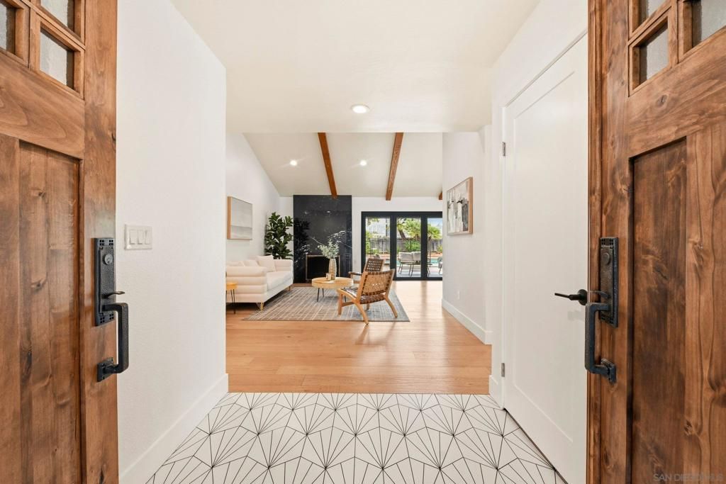 Image 5 of property listing at 802 Santa Hidalga, Solana Beach, CA 92075