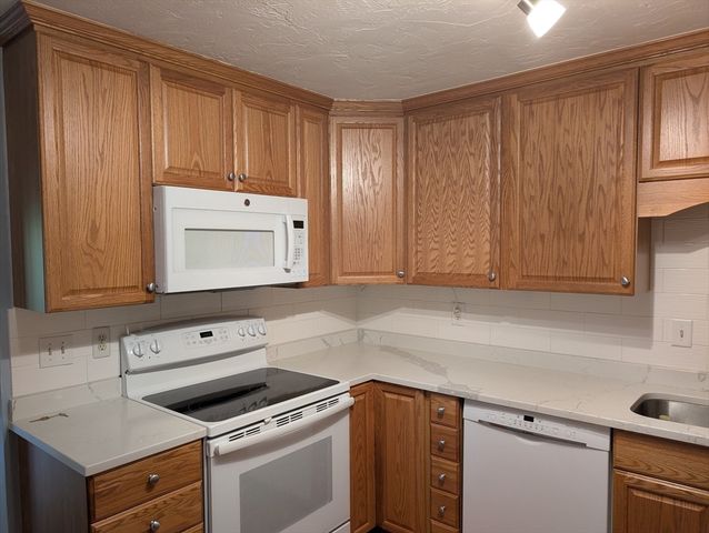 189 Littleton Road 66, Chelmsford, MA 01824
