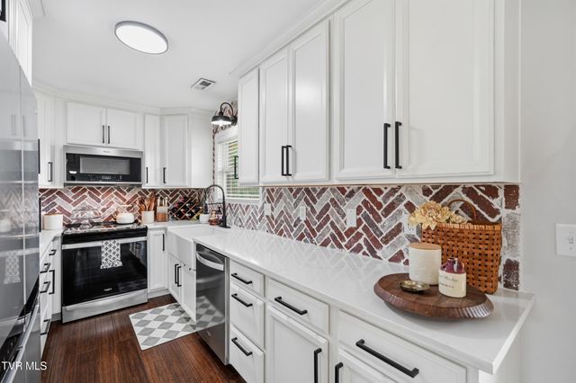 326 Oak Haven Drive, Kingsport, TN 37664