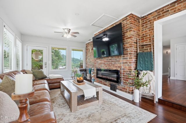 326 Oak Haven Drive, Kingsport, TN 37664
