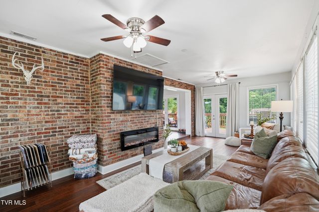 326 Oak Haven Drive, Kingsport, TN 37664
