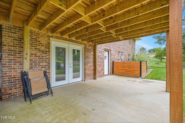 326 Oak Haven Drive, Kingsport, TN 37664