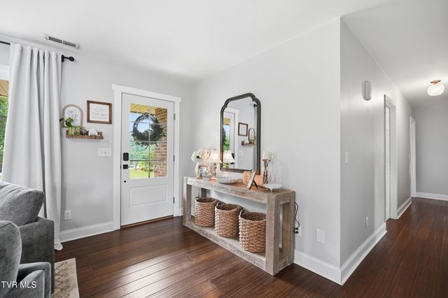 326 Oak Haven Drive, Kingsport, TN 37664