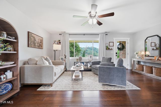 326 Oak Haven Drive, Kingsport, TN 37664