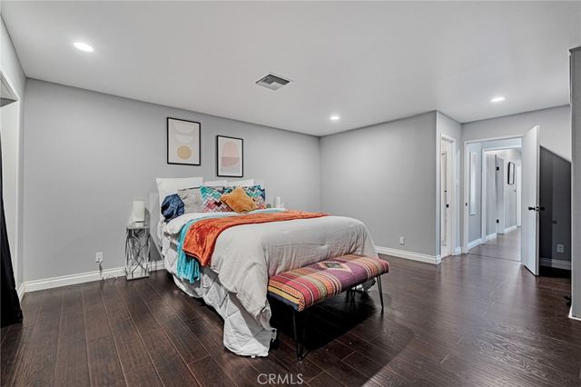70 W Claremont St, Pasadena, CA 91103