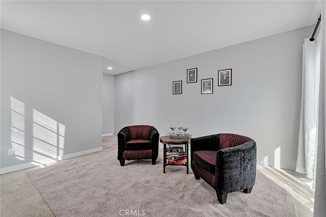 70 W Claremont St, Pasadena, CA 91103