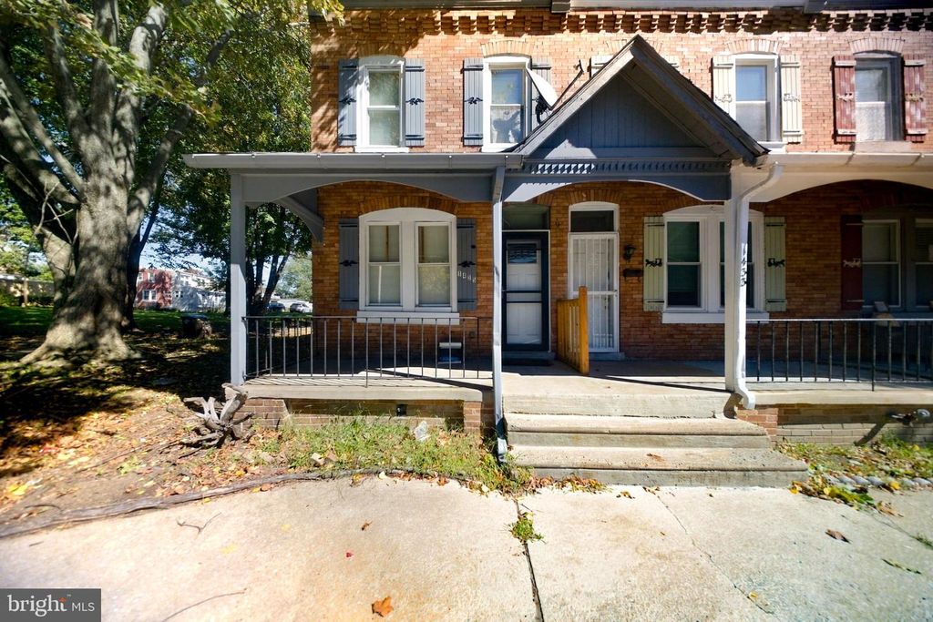 1435 EDGMONT AVE, CHESTER, PA 19013 — photo 2