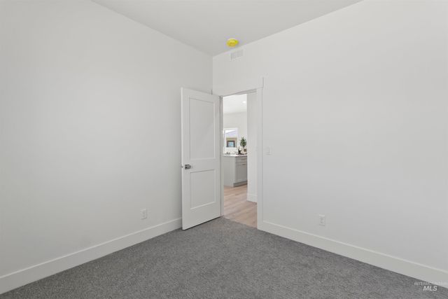 581 Gemini Ct, Twin Falls, ID 83301