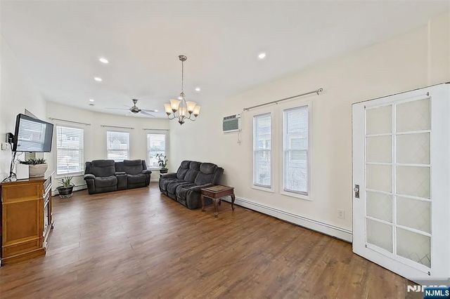 17 Franklin Place, Kearny, NJ 07032