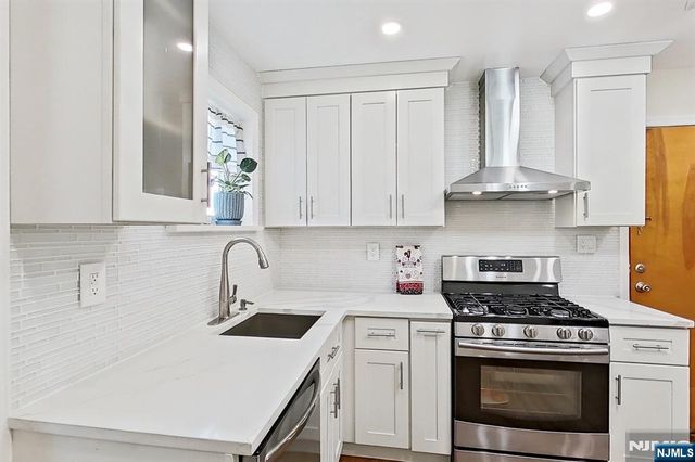 17 Franklin Place, Kearny, NJ 07032