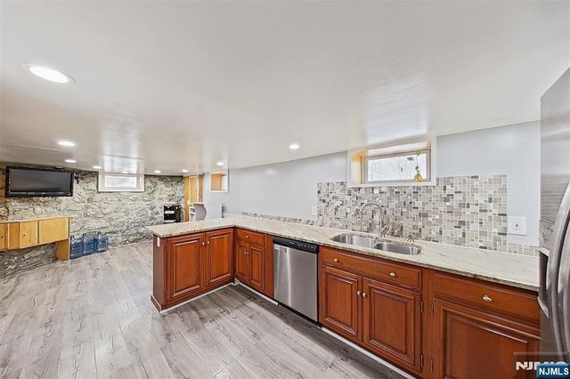 17 Franklin Place, Kearny, NJ 07032