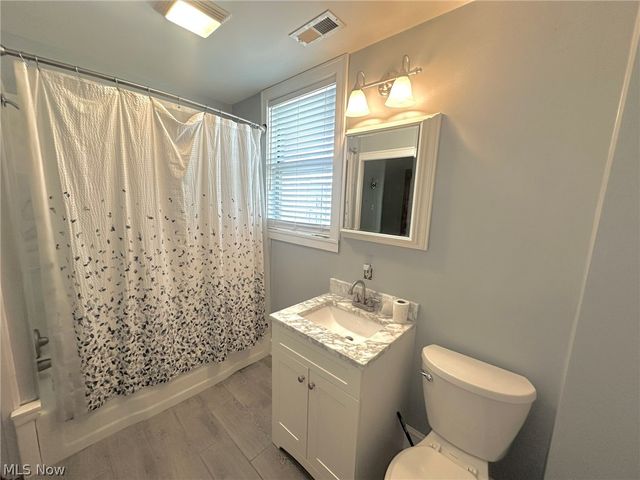 427 Columbia Avenue, Williamstown, WV 26187