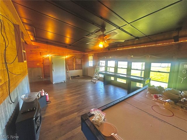 427 Columbia Avenue, Williamstown, WV 26187