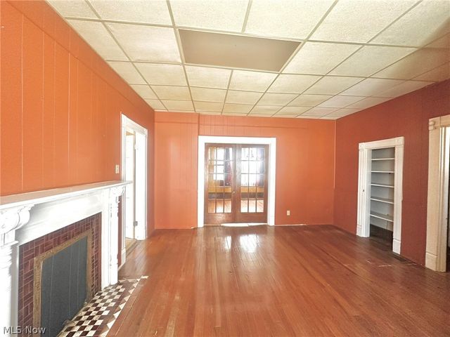427 Columbia Avenue, Williamstown, WV 26187