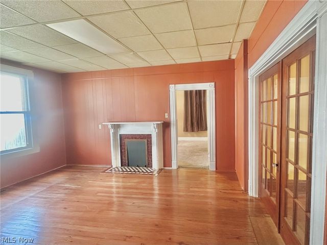 427 Columbia Avenue, Williamstown, WV 26187