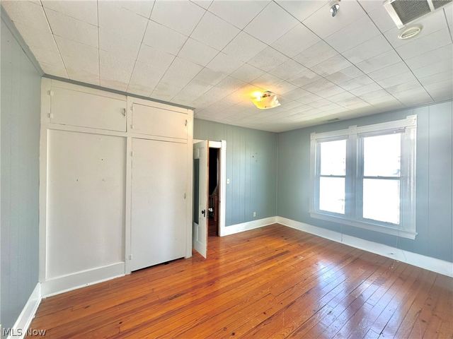 427 Columbia Avenue, Williamstown, WV 26187