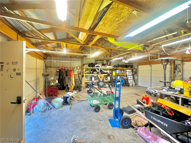 427 Columbia Avenue, Williamstown, WV 26187