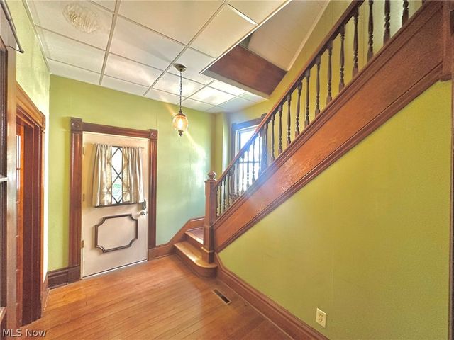 427 Columbia Avenue, Williamstown, WV 26187