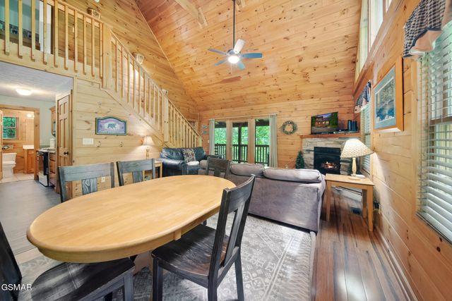 756 Yona Trail Way, Gatlinburg, TN 37738