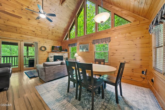 756 Yona Trail Way, Gatlinburg, TN 37738