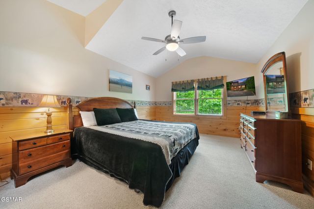 756 Yona Trail Way, Gatlinburg, TN 37738