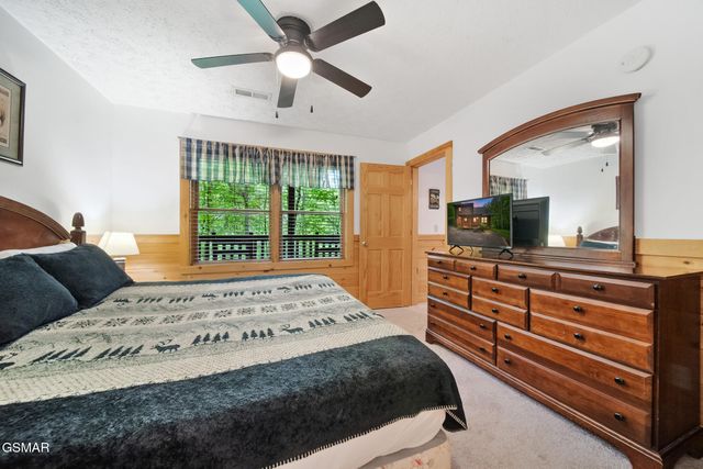 756 Yona Trail Way, Gatlinburg, TN 37738