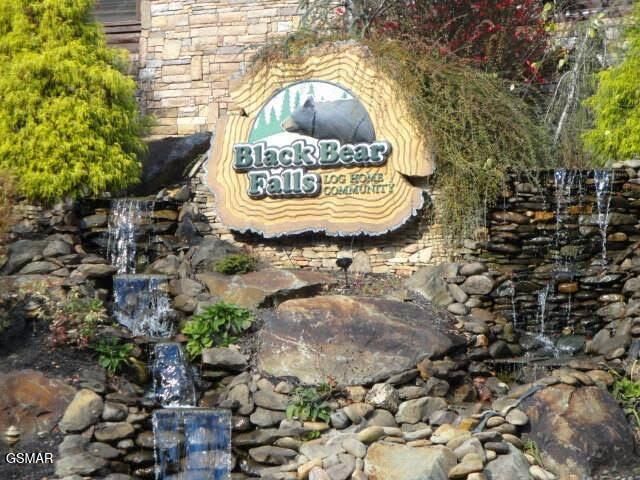 756 Yona Trail Way, Gatlinburg, TN 37738