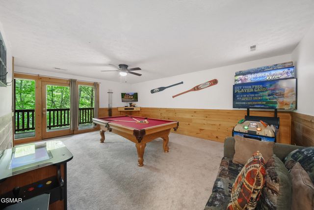 756 Yona Trail Way, Gatlinburg, TN 37738