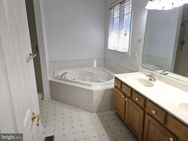 400 PARKWOOD DR, Salisbury, MD 21804
