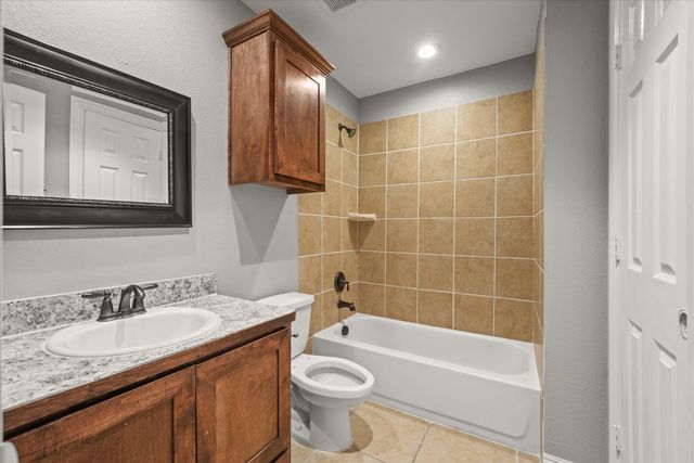 517 S Vaden Street, Sherman, TX 75090