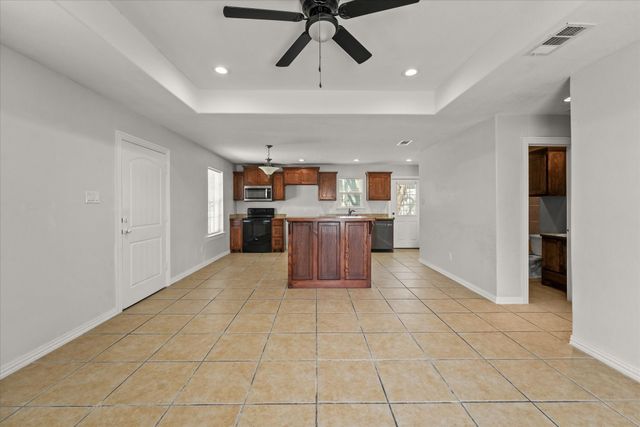 517 S Vaden Street, Sherman, TX 75090