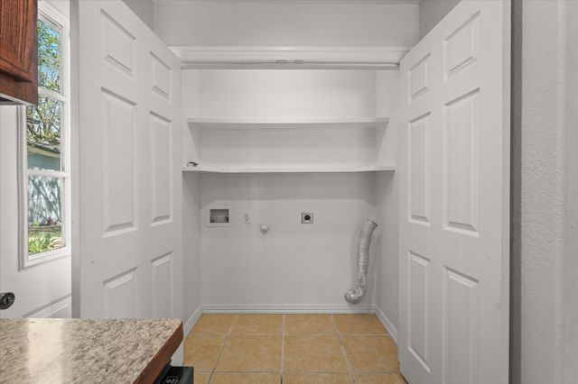 517 S Vaden Street, Sherman, TX 75090