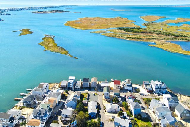 2 Northeast Drive, Manahawkin, NJ 08050