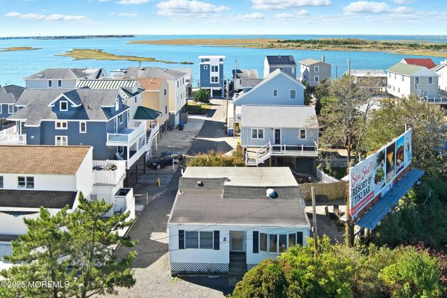 2 Northeast Drive, Manahawkin, NJ 08050