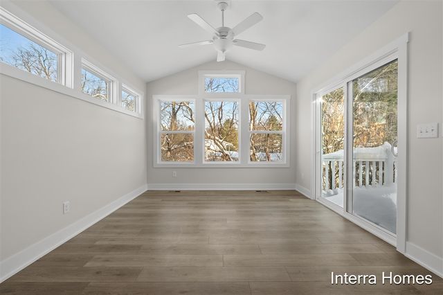 321 Hickory Valley Drive, Kalamazoo, MI 49009