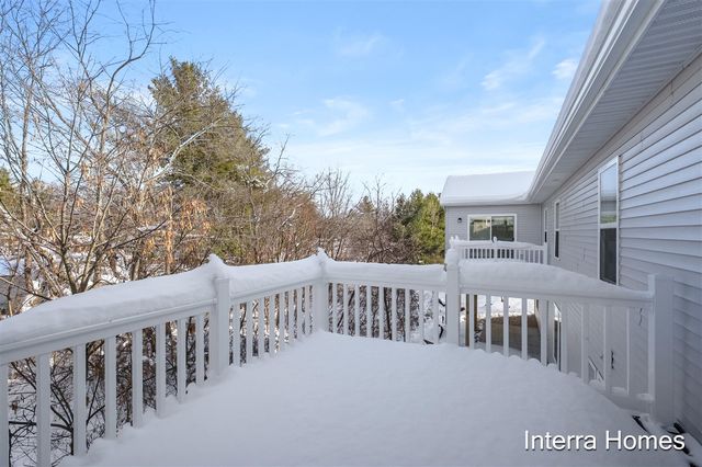 321 Hickory Valley Drive, Kalamazoo, MI 49009