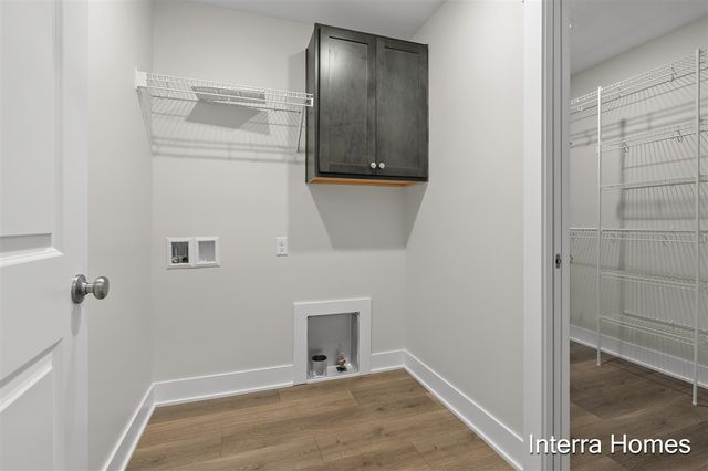 321 Hickory Valley Drive, Kalamazoo, MI 49009