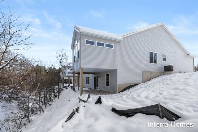 321 Hickory Valley Drive, Kalamazoo, MI 49009