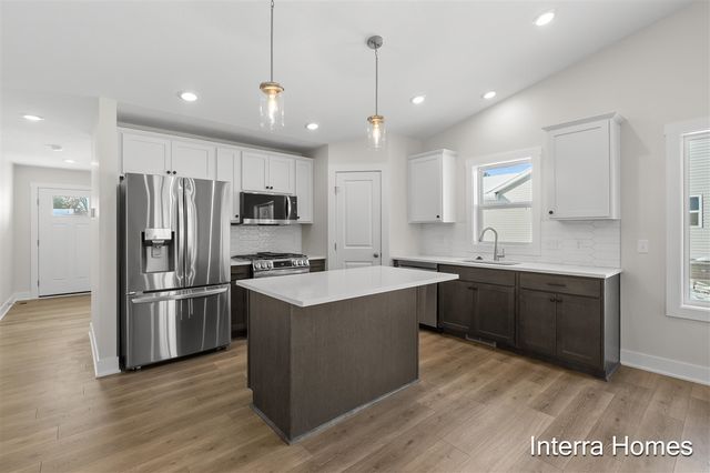 321 Hickory Valley Drive, Kalamazoo, MI 49009