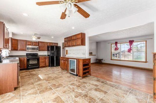 1328 Hilton Drive, Reynoldsburg, OH 43068