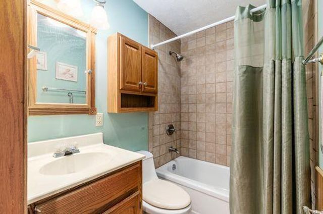 1328 Hilton Drive, Reynoldsburg, OH 43068