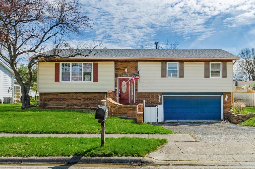 1328 Hilton Drive, Reynoldsburg, OH 43068