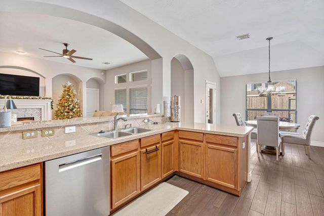 5923 Bogie Way, Pasadena, TX 77505