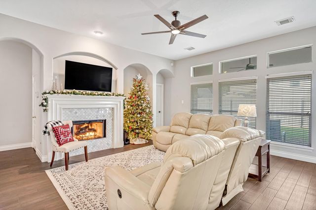 5923 Bogie Way, Pasadena, TX 77505